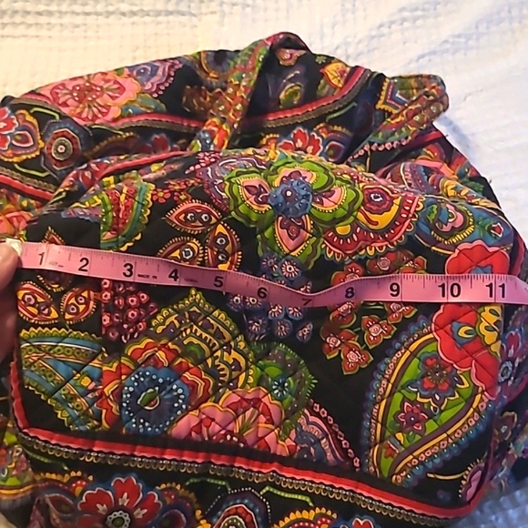 VERA BRADLEY TRAVEL BAG - Picture 6 of 6